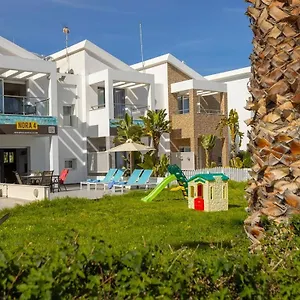 https://villa-nora.protaras-cy-hotels.com